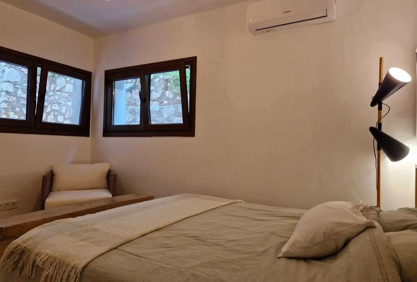 Habitacion Doble Con Bano Grande Privado En Piso Compartido Малага